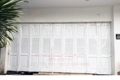 pintu lipat daun premium Jogja Solo Semarang