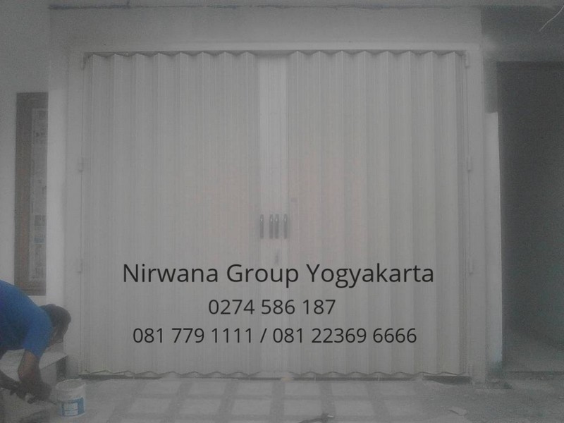 Pemasangan Pintu  Harmonika Nirwana Rol 1 2 mm Ringroad 