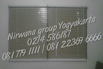 Gordyn Venetian Blinds digunakan untuk mereduksi cahaya yang masuk