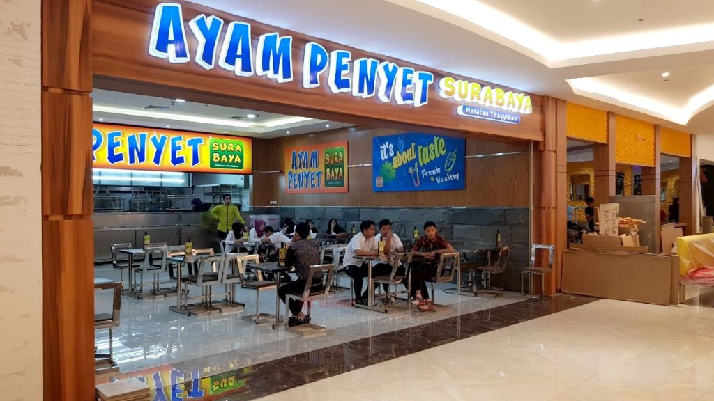 Pemasangan Rolling Door di Ayam Penyet Surabaya, Transmart Pabelan