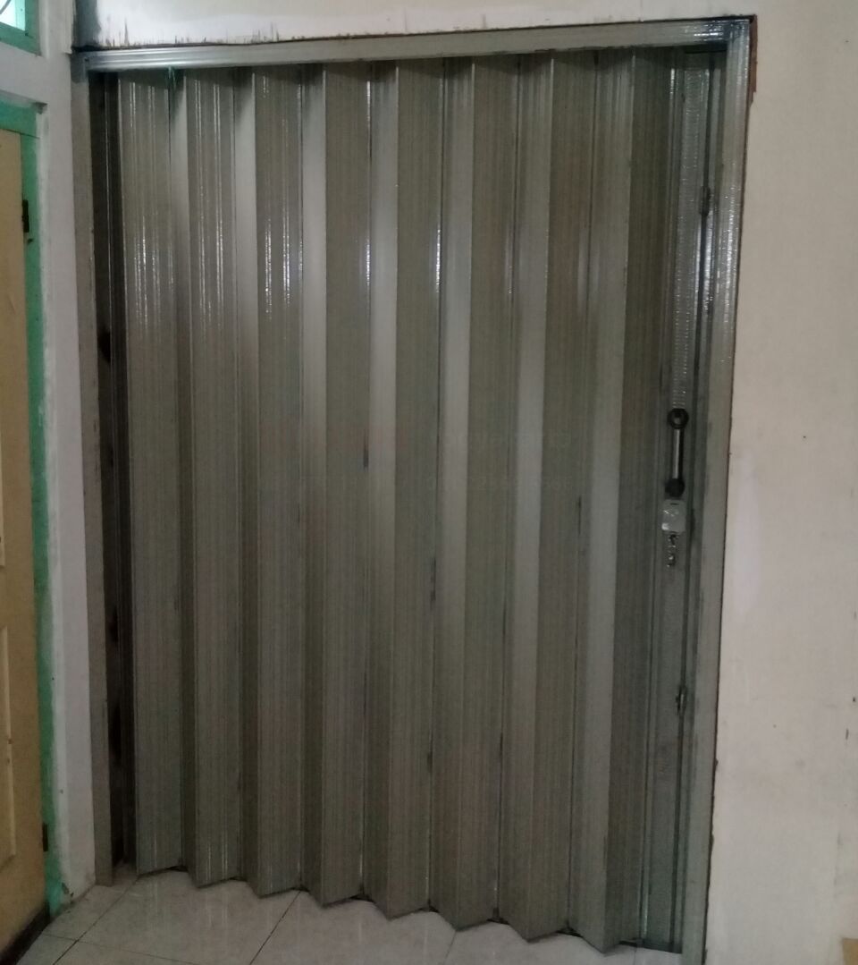 Proyek Pemasangan Folding Gate Standart di Purwokinanti 