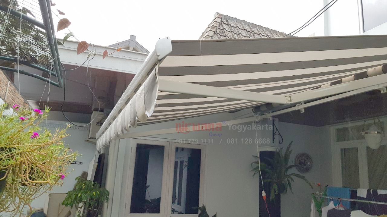 Pemasangan Canopy Kain Awning Otomatis Di Jl Soragan Yogyakarta