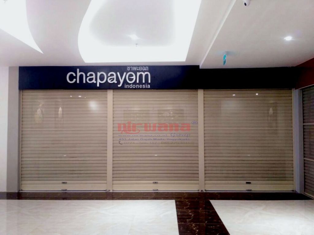 Pemasangan Rolling Door di Chapayom Transmart Solo  