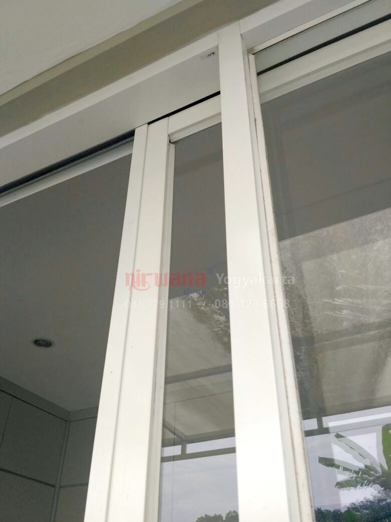 Pemasangan Pintu Kaca Aluminium di Yogyakarta Nirwana 
