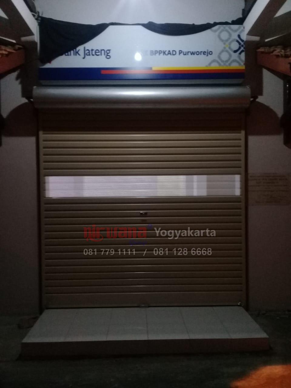 Pemasangan Pintu  Rolling Door Semi Perforated 30cm Bank 