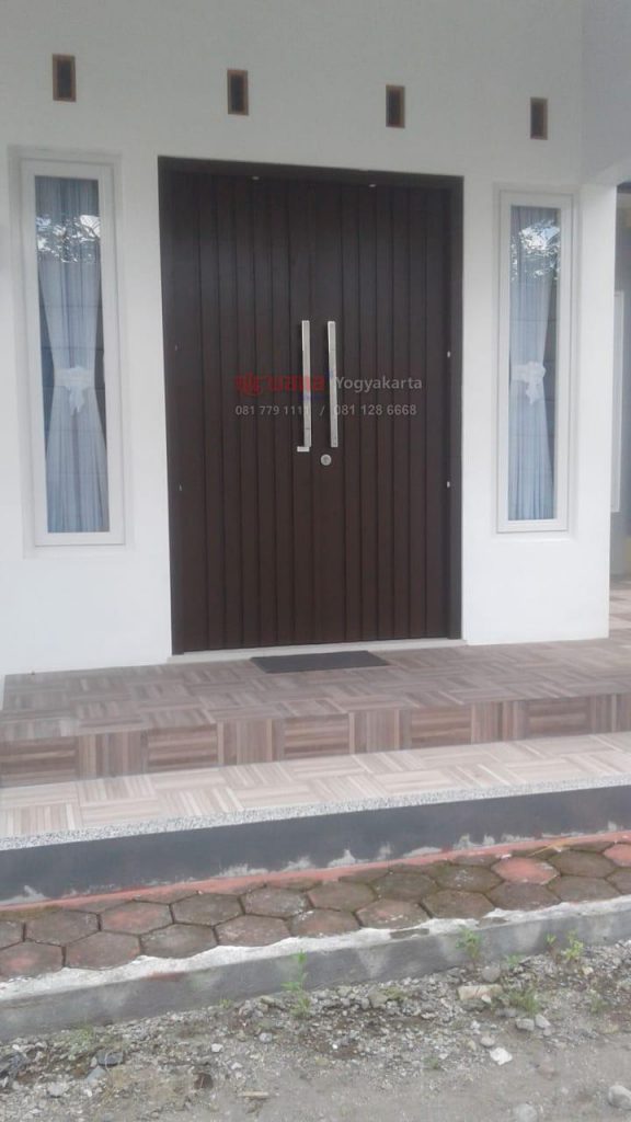 Pemasangan Pintu  Premium Kupu  Tarung  di Sambiroto 