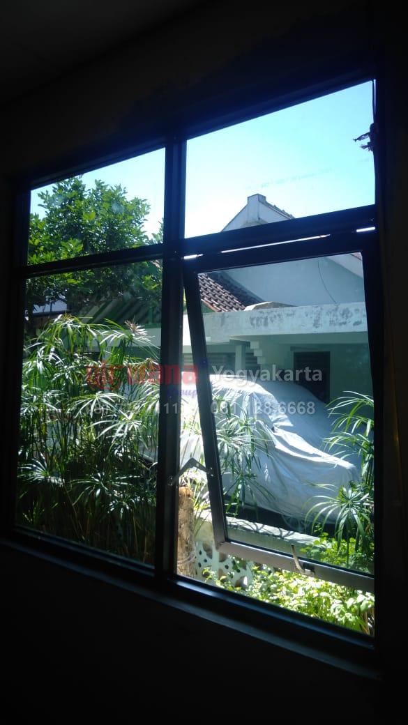 Pemasangan Jendela Aluminium di Tamansiswa Yogyakarta 