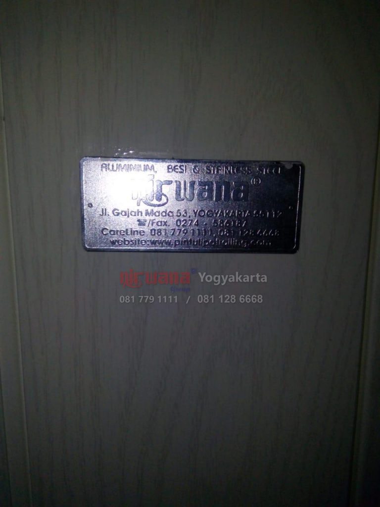 Pemasangan Pintu  Folding Door di Jl Magelang Yogyakarta 