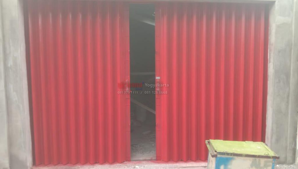 Pemasangan Pintu  Folding  Gate Standart 0 8mm di Jl Argulo 