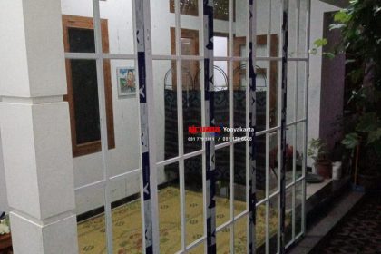 Pemasangan Pintu Lipat Aluminium Di Gang Empu Gandring, Umbulharjo Yogyakarta