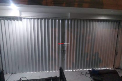 Pemasangan Folding Gate Standart 0,8mm di Buttonscraves Jl Simanjuntak Yogyakarta