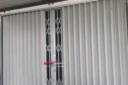 Pemasangan Folding Gate Premium 0,7mm di Cebongan Kidul