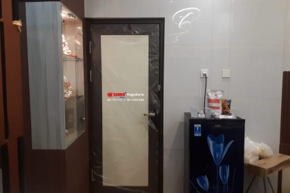 Pemasangan Single Door Premium di Jl Kaliurang, Depok, Sleman, Yogyakarta.
