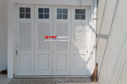 Pemasangan Pintu Sliding Premium di Apotek Tiara Farma Klaten