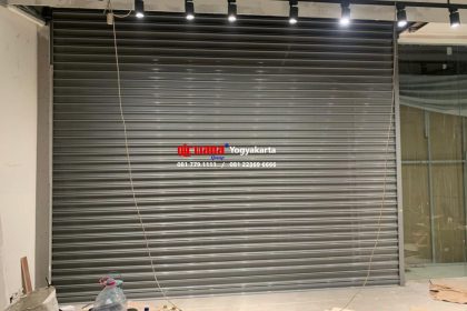Pemasangan Rolling Door Electric Full Perforated 0,8mm di Hardware Pakuwon Mall Yogyakarta