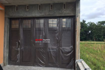 Pintu Sliding Premium Ekonomis di Jogopaten, Pandowoharjo, Sleman, Yogyakarta.