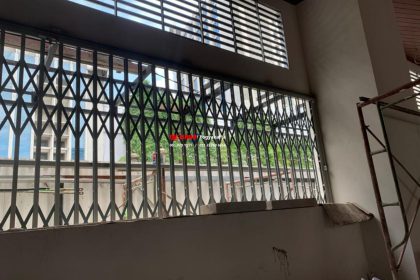 Pemasangan Pintu Harmonika Rasional A Tanpa Plat Daun di Jl Tunjungan Surabaya Jawa Timur