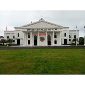 Pemasangan Rolling Grille Aluminium di Museum dan Galeri Seni SBY-ANI Pacitan, Jawa Timur.