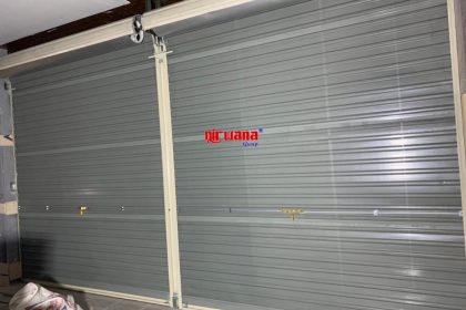 Pemasangan Rolling Door One Sheet Full Perforated di Corner Yogyakarta International Airport