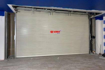 Pemasangan Rolling Door Electric Full Perforated 1,2mm di Bath and Body Works, Ambarukmo Plaza Mall