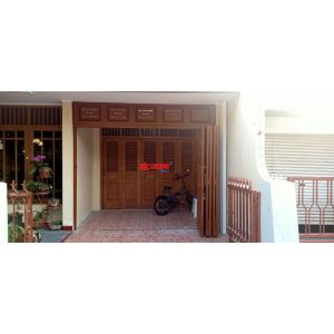 Pemasangan Pintu Lipat Standart 1,6mm di Jl Lempongsari Raya Utara, Yogyakarta.