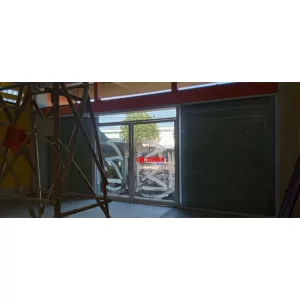 Pemasangan Pintu Swing dan Kaca Mati Aluminium di Jl Imogiri Timur Yogyakarta.
