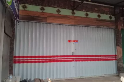 Pemasangan Folding Gate Standart 0,5mm di Lembaga Pengembangan Bisnis Solo, Jawa Tengah.