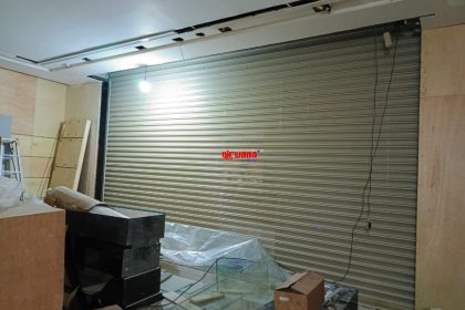 Pemasangan Rolling Door Electric Full Perforated 1,2mm di Rotteli Ambarrukmo Plaza Mall Yogyakarta.