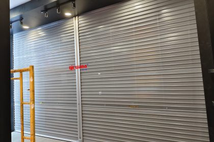 Pemasangan Rolling Door One Sheet Full Perforated di Jete Ambarukmo Plaza Yogyakarta.