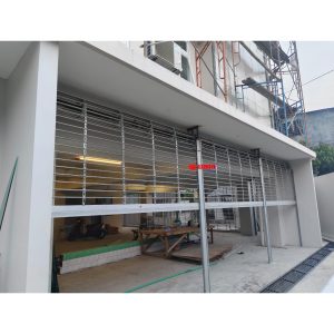 Pemasangan Rolling Grille Stainless di Gedung HIK Solo Jawa Tengah.