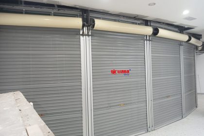 Pemasangan Rolling Door One Sheet Full Perforated di Erafone Rita Mall Purwokerto