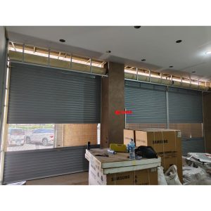 Pemasangan Rolling Door One Sheet 70cm Perforated di Samsung Plaza Udayana Mall, Bali. .