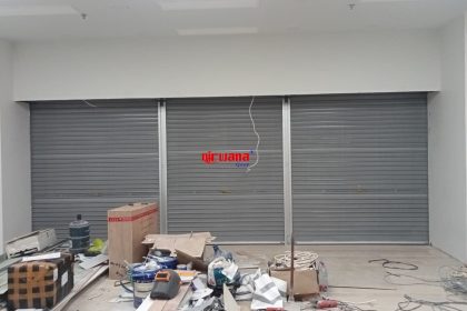 Pemasangan Rolling Door One Sheet Full Perforated di Ibox Duta Mall Banjarmasin Kalimantan