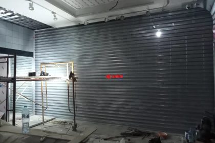 Rolling Door Electric 1,2mm Full Perforated di ADLV Pakuwon Mall, Surabaya.