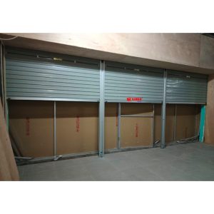Pemasangan Rolling Door One Sheet Full Perforated di Miniso Jogja City Mall