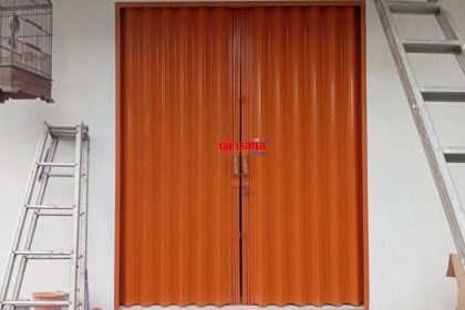 Pemasangan Folding Gate Standart 0,5mm di Pogung Lor Sleman Yogyakarta.