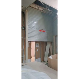 Pemasangan Rolling Door One Sheet Full Perforated di Samsung Queen City Semarang. 