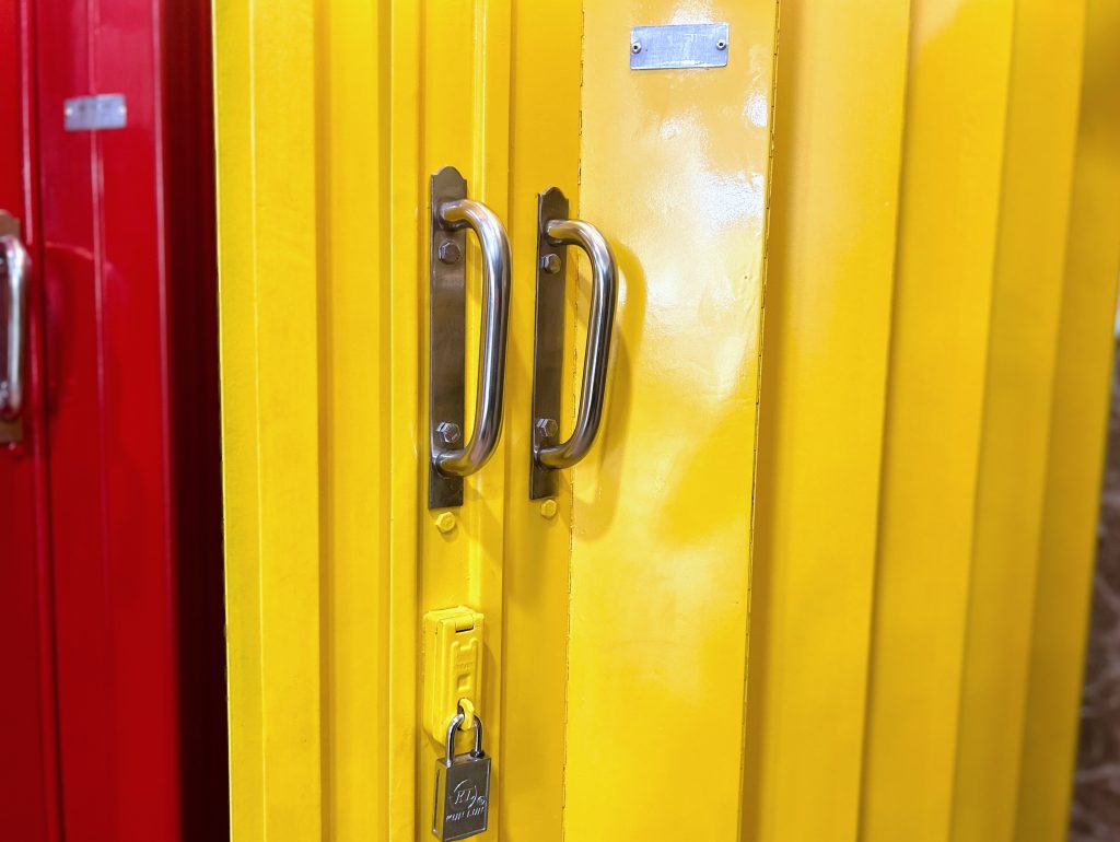 pintu harmonika