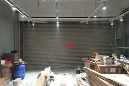 Pemasangan Rolling Door Electric Full Perforated 1,2mm di Asisc Ambarukmo Plaza Yogyakarta.