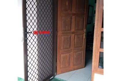 Pemasangan Pintu Exona atau Pintu Expanda Magnetik Miniflax di Minomartani Kalasan Sleman