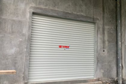 Proyek Pemasangan Pintu Rolling Door Electric Polos Ketebalan 0,8mm PT Gatimos Multi Extractindo Pasuruan Industrial Estate Rembang (PIER), Pasuruan, Jawa Timur.