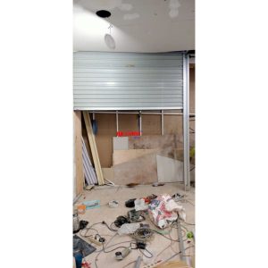 Pemasangan Rolling Door One Sheet Full Perforated di IBox Lippo Plaza Jogja