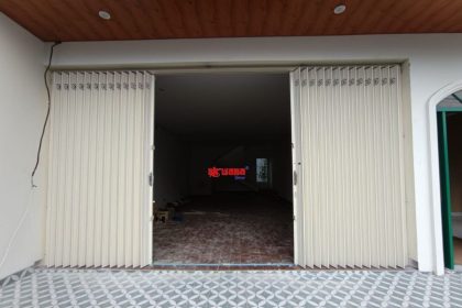 pintu harmonika