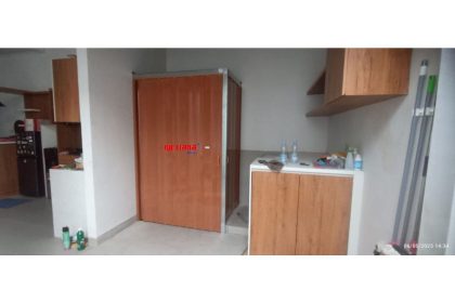 Proyek Pemasangan Folding Door PVC di Maguwoharjo Sleman, Yogyakarta