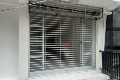Pemasangan Rolling Grille Aluminium di Jl Falatehan I, Melawai, Jakarta Selatan