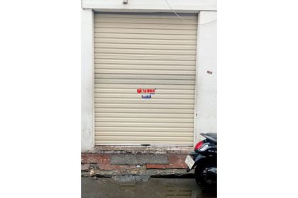 Pemasangan Pintu Rolling Door One Sheet 30cm Perforated di Toko Pojok Oleh - Oleh Malioboro.