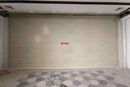 Pemasangan Rolling Door Electric Full Perforated 1,2mm di Hammer Ambarukmo Plaza Yogyakarta