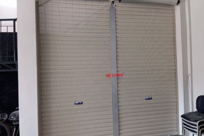 Pemasangan Rolling Door One Sheet Full Perforated di Lahaneross Music Studio Yogyakarta