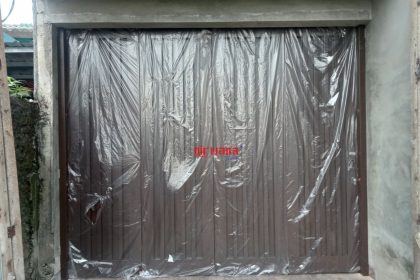 Pemasangan Pintu Sliding Premium Ekonomis di Sawahan Sidomoyo Godean Sleman.