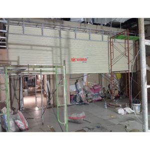 Pemasangan Rolling Door Electric Full Perforated 1,2mm di Assisc Paragon Mall Solo